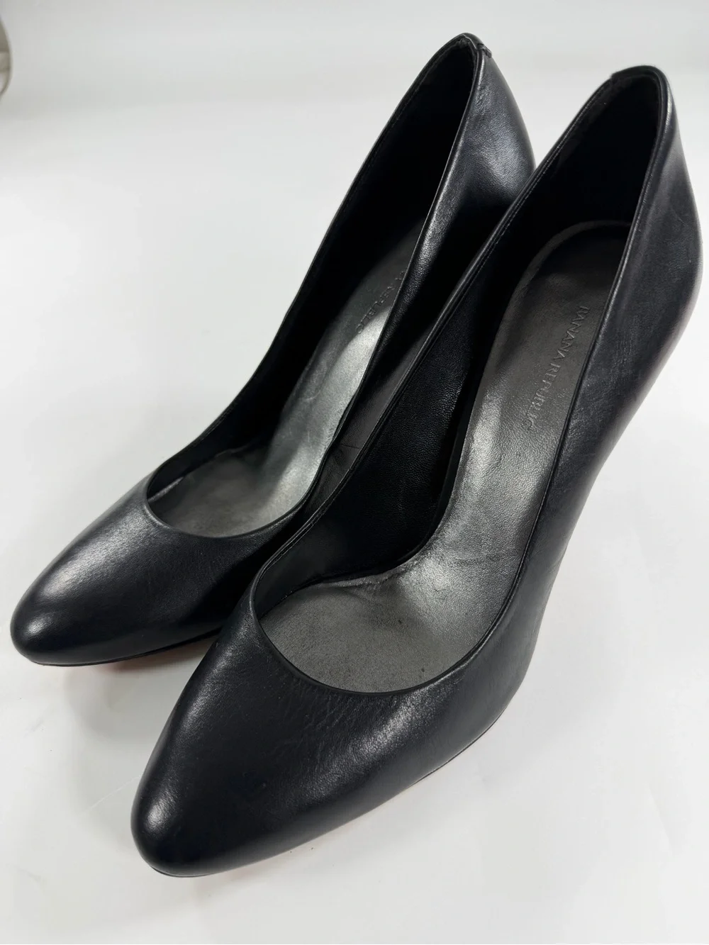 Banana Republic Black‎ Leather Classic Career Pumps Heels Women’s 8.5